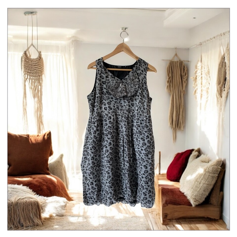 Savida Leopard Print Shift Dress-Accordion Crepe Tie@Neck-detail-Pockets-Sz 14 🩶 - Picture 2 of 9